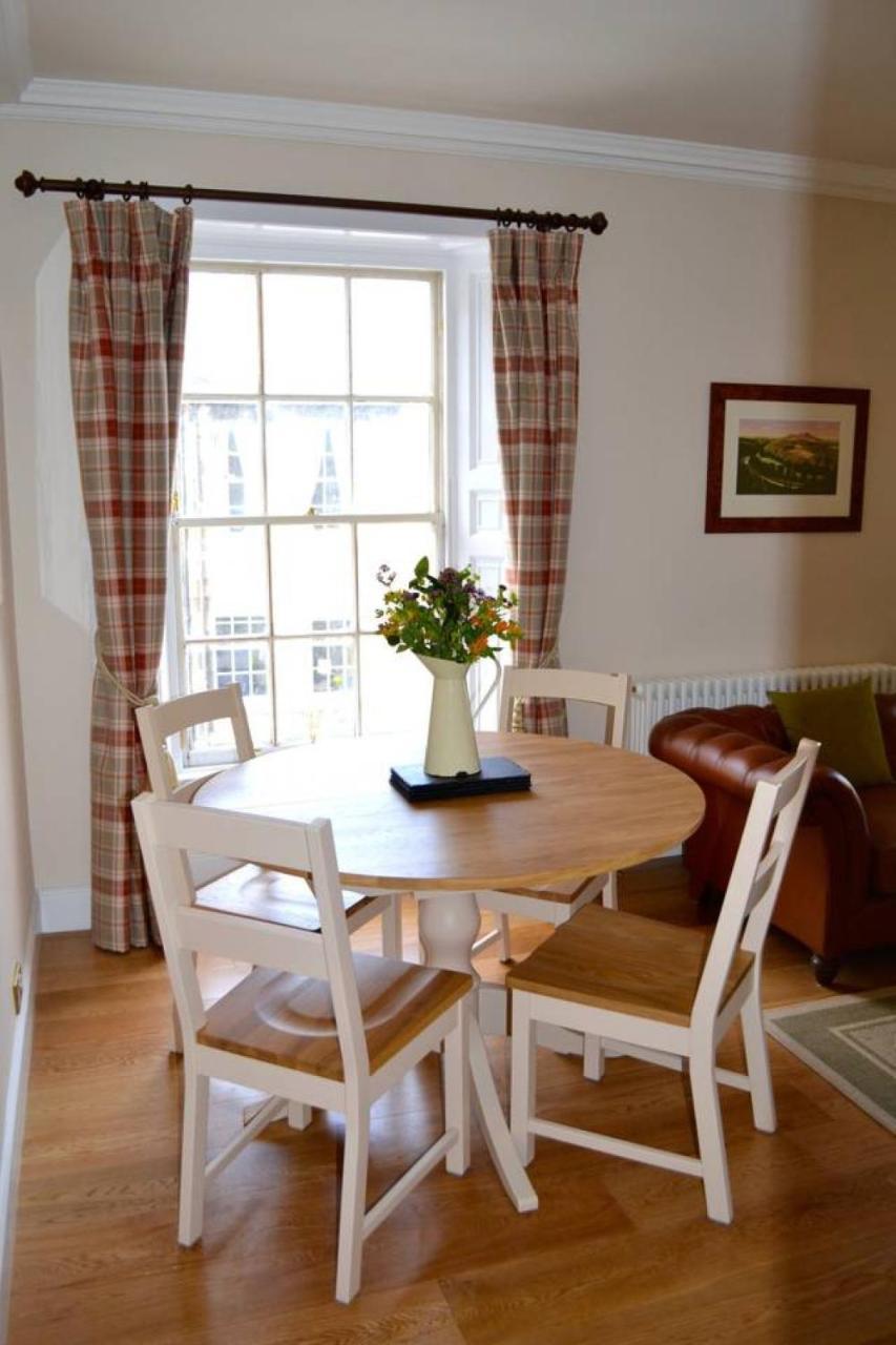 Joivy Stylish Apt In Trendy New Town Location Edinburgh Exterior foto