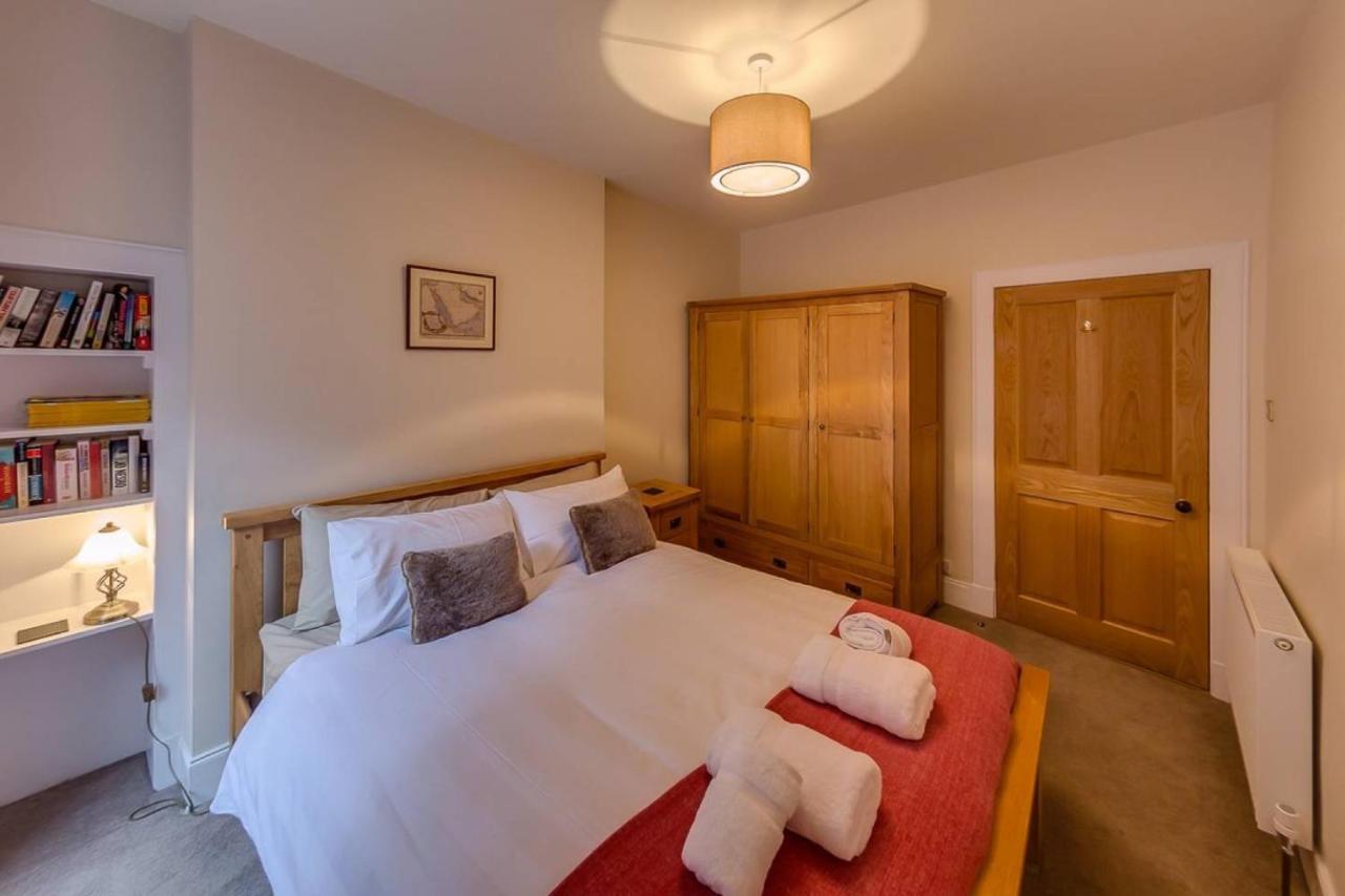 Joivy Stylish Apt In Trendy New Town Location Edinburgh Exterior foto