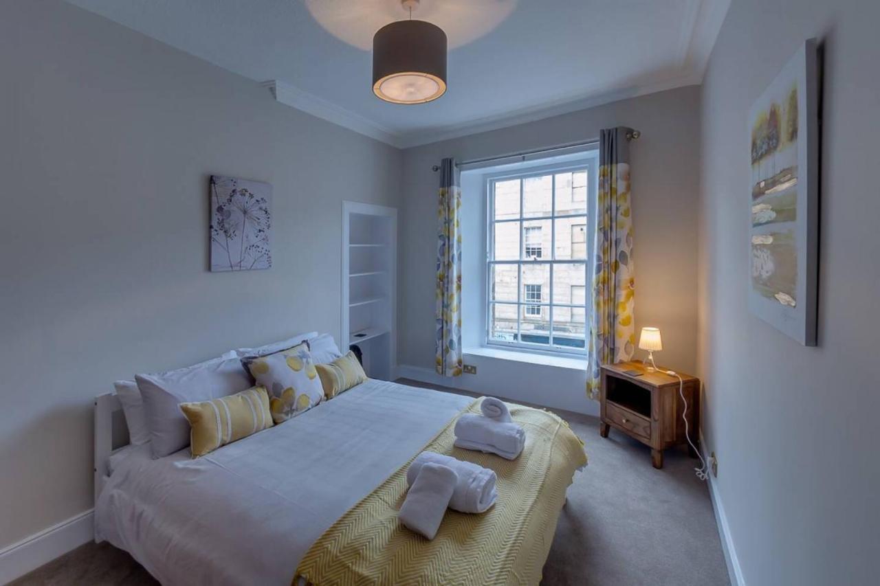 Joivy Stylish Apt In Trendy New Town Location Edinburgh Exterior foto