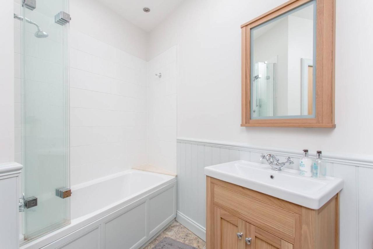 Joivy Stylish Apt In Trendy New Town Location Edinburgh Exterior foto